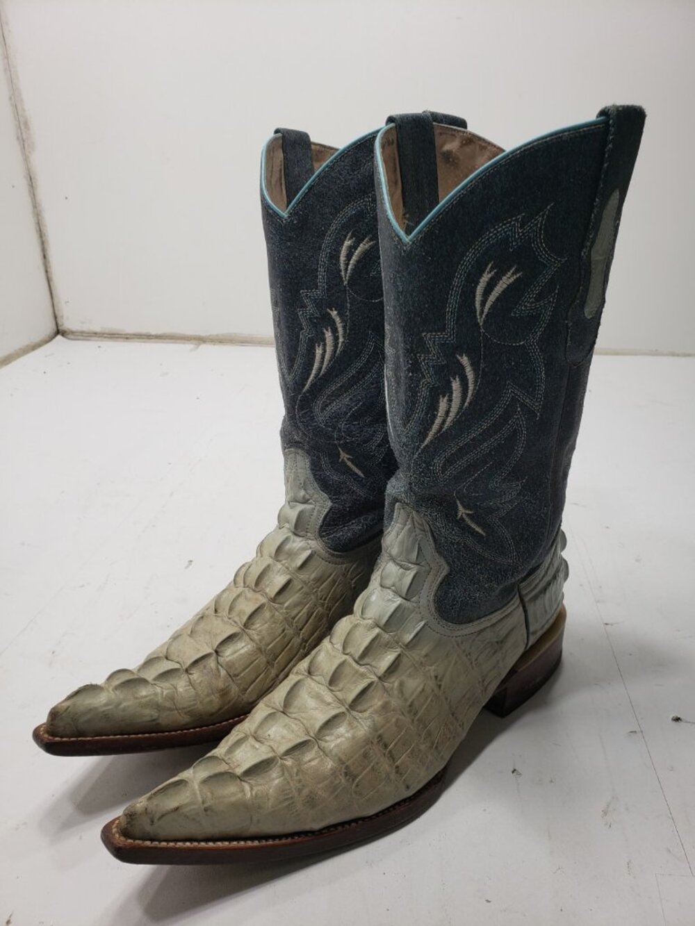 Indomable Men's Baby Blue Croc Print Western Cowboy Boots Size 8.5 EE